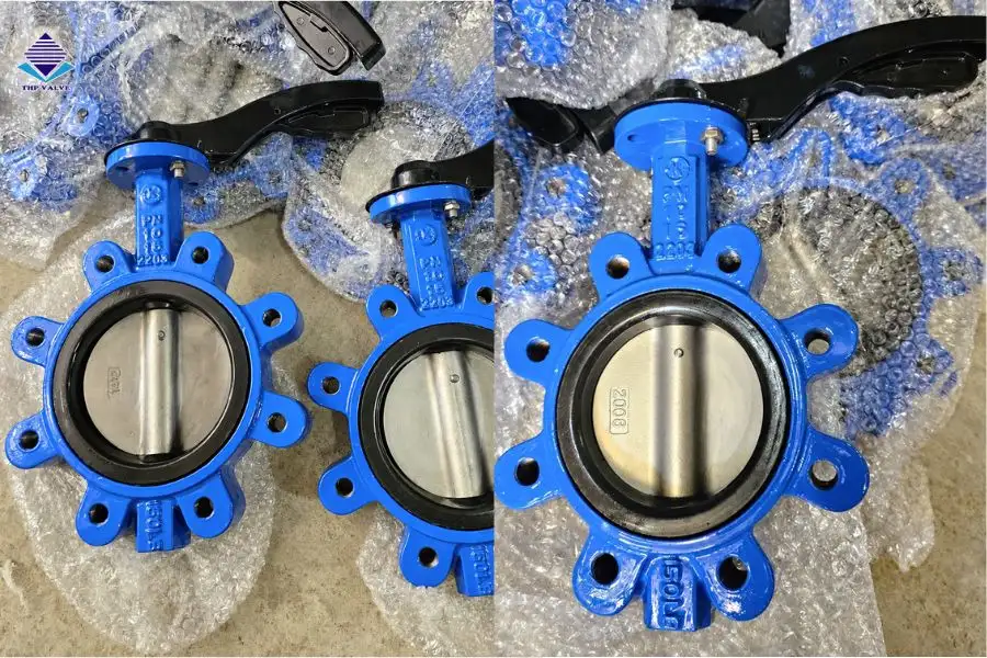 Van bướm tay gạt lug