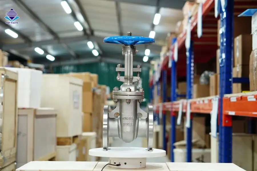 Van cổng inox mặt bích