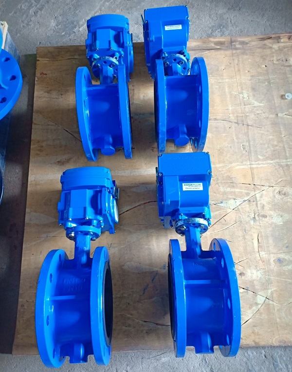 Van bướm mặt bích điều khiển điện thân gang cánh inox