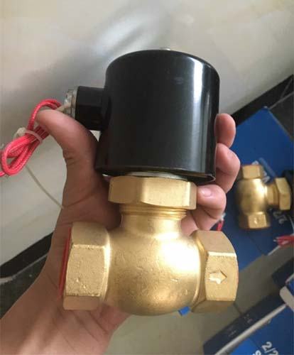 Van điện từ trực tiếp được sử dụng khá rộng rãi trong công nghiệp sản xuất