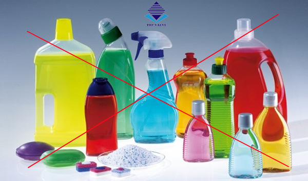 Tránh sử dụng các chất tẩy rửa