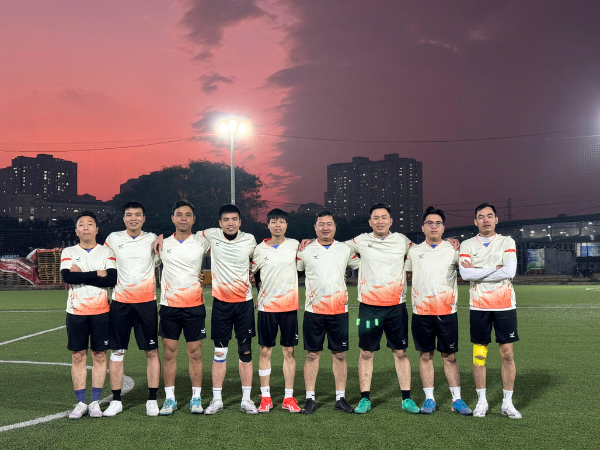 Trận đá bóng giao hữu của Tuấn Hưng Phát