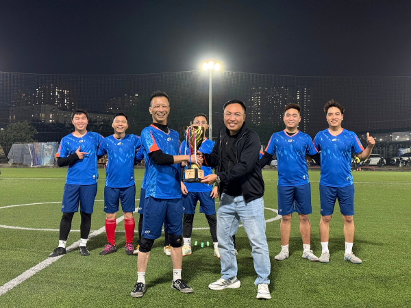 Trận đá bóng giao hữu của Tuấn Hưng Phát