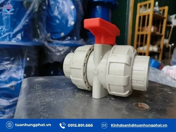 Van nhựa PVDF là gì