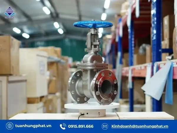 Van cổng cho phép lưu chất đi qua hoàn toàn, không cản trờ