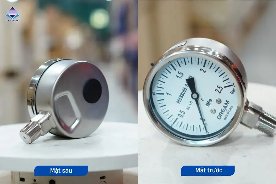 Mặt trước và mặt sau đồng hồ đo áp suất dream 81